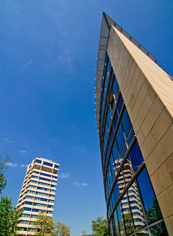 10.06.2011 Haus-WTL_DDD8600-als-Smart-Objekt-1.jpg - Sparkassenhochhaus